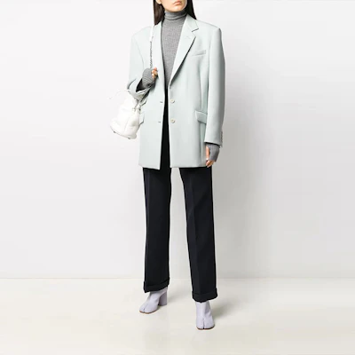 (W) Maison Margiela Abu-Abu Sweter Wol Turtleneck Rajut S51HA1072S17464854M Lookbook (W) Maison Margiela Abu-Abu Sweter Wol Turtleneck Rajut S51HA1072S17464854M