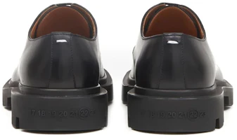 Shop (W) Maison Margiela Zapatos de Cuero con Cordones 'Moda Negra' S58WQ0133P3292H8396