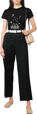 (W) Maison Margiela Kaos Hitam Logo Print Crewneck SS22 Casual. S51GC0517S22816900 Lookbook (W) Maison Margiela Kaos Hitam Logo Print Crewneck SS22 Casual. S51GC0517S22816900