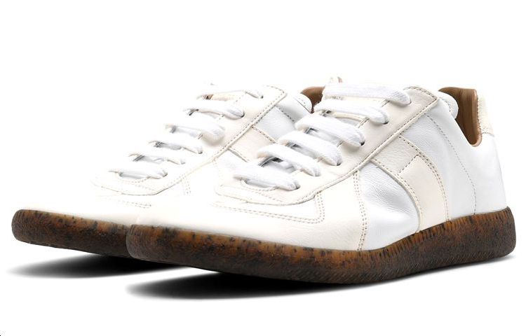 Shop Maison Margiela 皮革拼接耐磨透氣 復刻低幫運動鞋 女款 象牙色