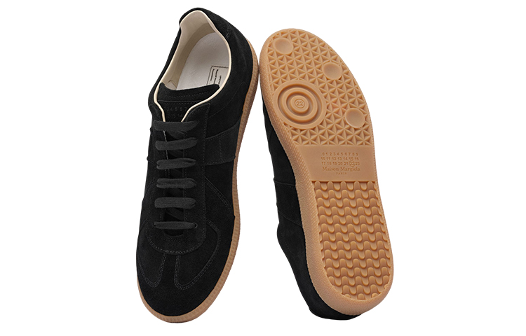 Lookbook (W) Maison Margiela Replica Low Top 'Cuero Negro' S58WS0240P5393T8008