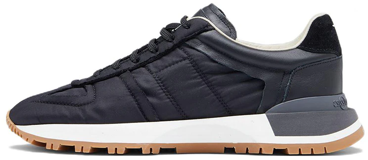 maison-margiela-retro-runner-evolution-black-women