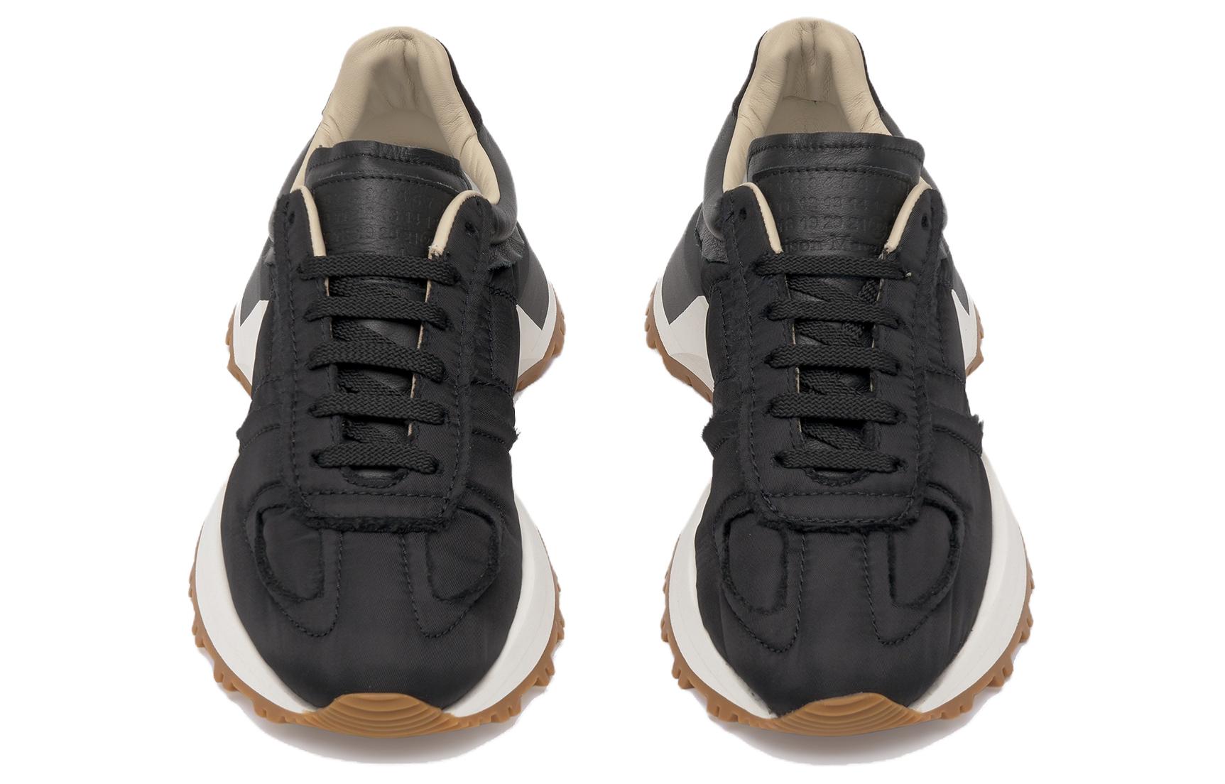 Lookbook (W) メゾン マルジェラ レトロ ランナー エボリューション (ブラック) S58WS0213-P4341-T8013