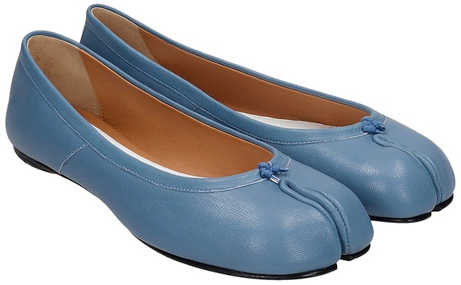 (W) 메종 마르지엘라 타비 플랫 블루 (Maison Margiela Tabi flat blue) S58WZ0042P3753T6050 Lookbook (W) 메종 마르지엘라 타비 플랫 블루 (Maison Margiela Tabi flat blue) S58WZ0042P3753T6050