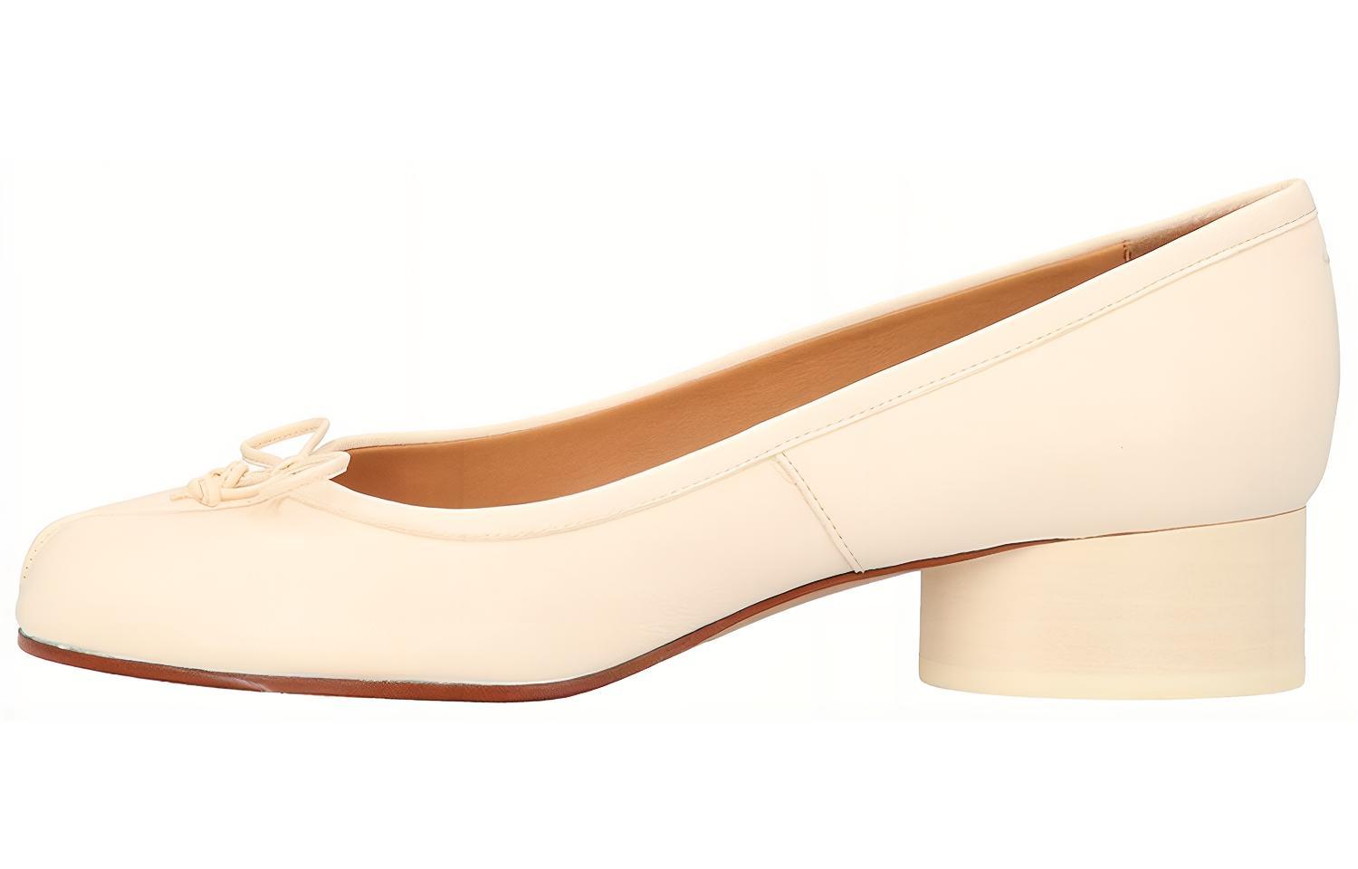 Buy (W) Maison Margiela Tabi '米色' S58WZ0044P3753T1003