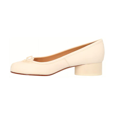 (W) Maison Margiela Tabi 'Beige'