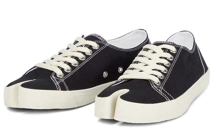 (W) Maison Margiela Tabi 'Black'