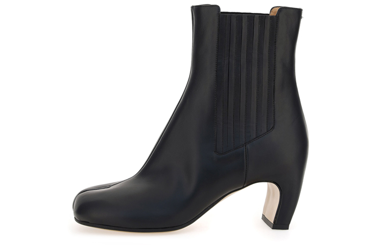 (W) Maison Margiela Tabi 'Black Calfskin'