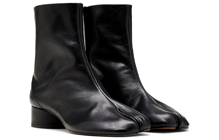 Shop (Women) Maison Margiela Tabi 'Black Casual Boot' S58WU0273P4322H1644