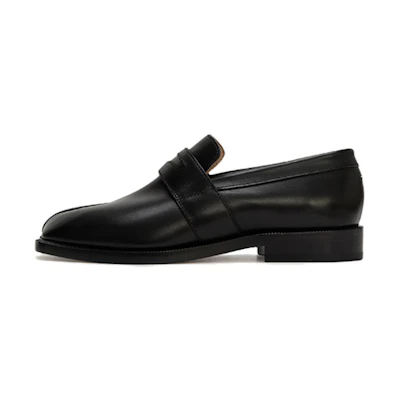 (W) Maison Margiela Tabi 'Black Leather Split-Toe'
