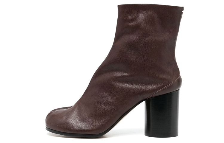 Buy (W) Maison Margiela Tabi ''Botte en cuir marron à cheville'' S58WU0260PR058T2186