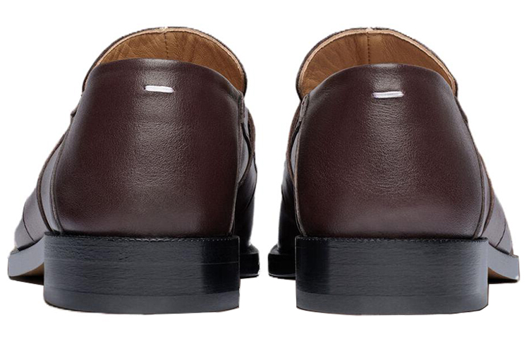 Lookbook (W) Maison Margiela Tabi 'Burgundy Box' S39WR0021P4165T5075