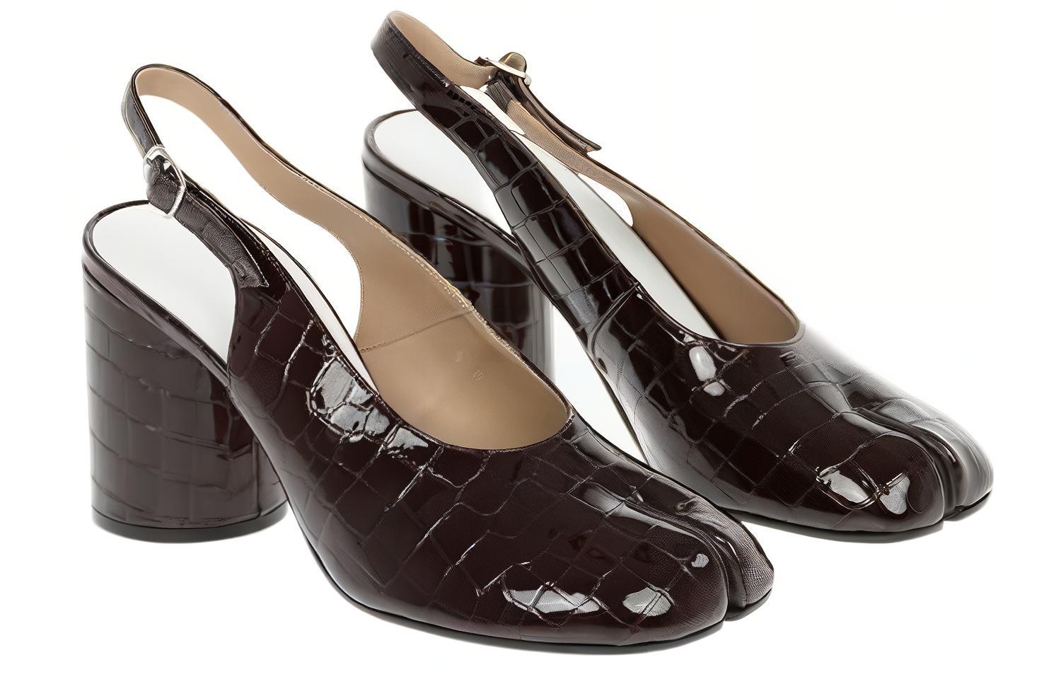 Lookbook (W) Maison Margiela Tabi 'Burgundy Buckle' Sepatu pria wanita Burgundy Buckle S39WL0113P3837T2271