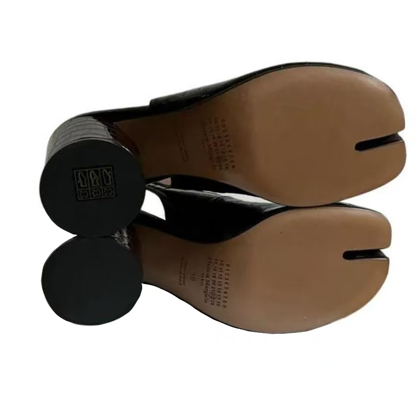 Purchase (W) Maison Margiela Tabi 'Burgundy Buckle' Sepatu pria wanita Burgundy Buckle S39WL0113P3837T2271