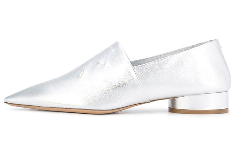 Buy (W) 메종 마르지엘라 타비 '메탈릭 실버' (Maison Margiela Tabi 'Metallic Silver') S58WR0036PR695T9002