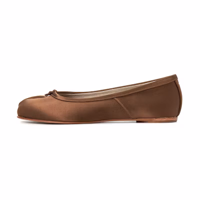 (W) Maison Margiela Tabi 'Satin Split-Toe Flat Brown'