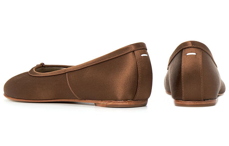 Purchase (W) Maison Margiela Tabi 'Satin Split-Toe Flat Coklat' S58WZ0117P5125T2256