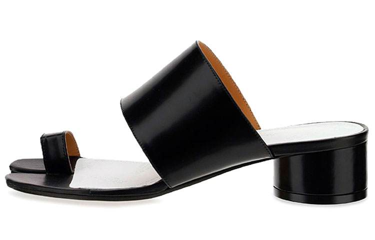 (W) Maison Margiela Tabi 'Sleek Black Leather Slides'