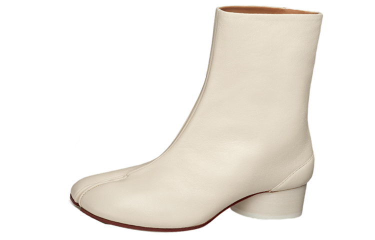 Buy (W) Maison Margiela Tabi ''Bottines en Peau de Mouton Blanche'' S58WU0273P3753T1003