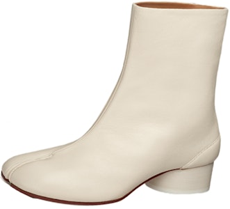 Maison Margiela 梅森·馬吉拉 Tabi 羊皮 時尚短靴 女款 白色 Buy Maison Margiela 梅森·馬吉拉 Tabi 羊皮 時尚短靴 女款 白色