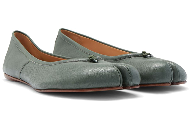 Lookbook (W) 메종 마르지엘라 타비 발레리나 슈즈 ''밀리터리 그린'' S58WZ0042P3753T7166