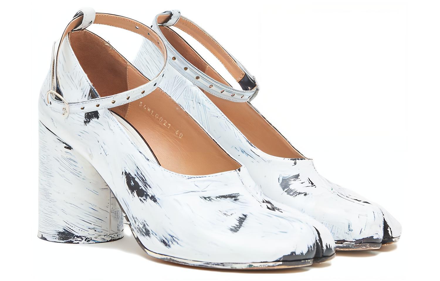 Lookbook (W) 메종 마르지엘라 타비 비앙케토 하이힐 '화이트 쉽스킨' S34WL0021P4162H1532