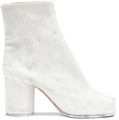 (W) Maison Margiela Tabi Bianchetto Wit ''Afgedragen Gespleten-teen Laars'' S58WU0260P4040H8623 Order (W) Maison Margiela Tabi Bianchetto Wit ''Afgedragen Gespleten-teen Laars'' S58WU0260P4040H8623