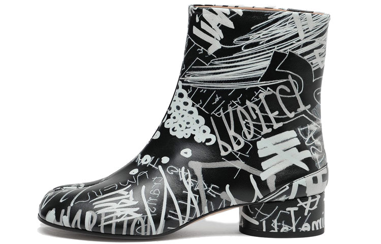 Buy (W) Maison Margiela Tabi靴子“黑色涂鸦” S58WU0273P2948H0958