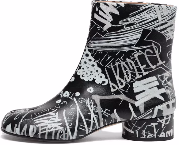 women-maison-margiela-tabi-boot-black-graffiti-s58-wu-0273-p2948-h0958