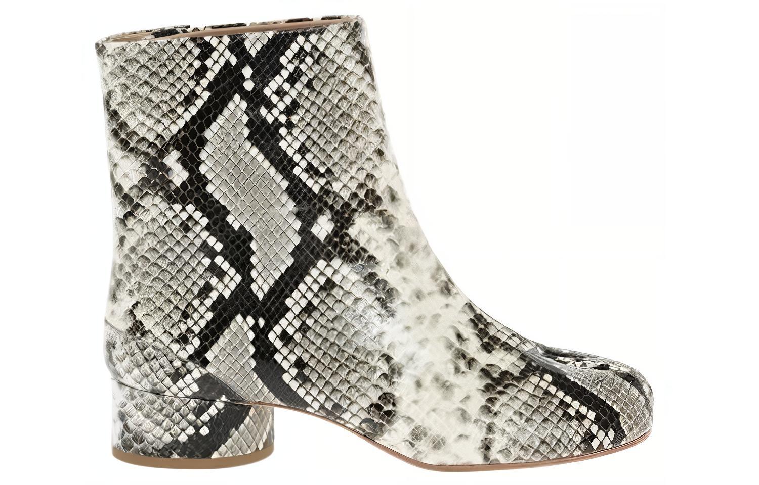 Order (Women) Maison Margiela Tabi Boot 'Black White' S58WU0273P2785H6518