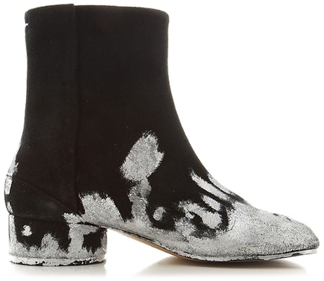 (W) Sepatu Boot Maison Margiela Tabi 'Black Silver Painted' S58WU0273-P2519-H1130 Order (W) Sepatu Boot Maison Margiela Tabi 'Black Silver Painted' S58WU0273-P2519-H1130