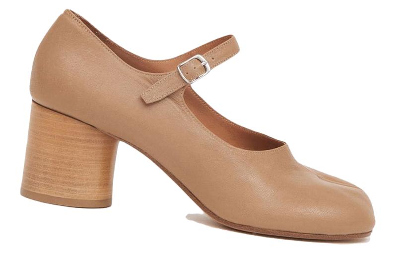 Lookbook (W) Maison Margiela Tabi Marrón 'Tacón Alto con Correa Frontal Ajustable' S58WL0217P3753T2172