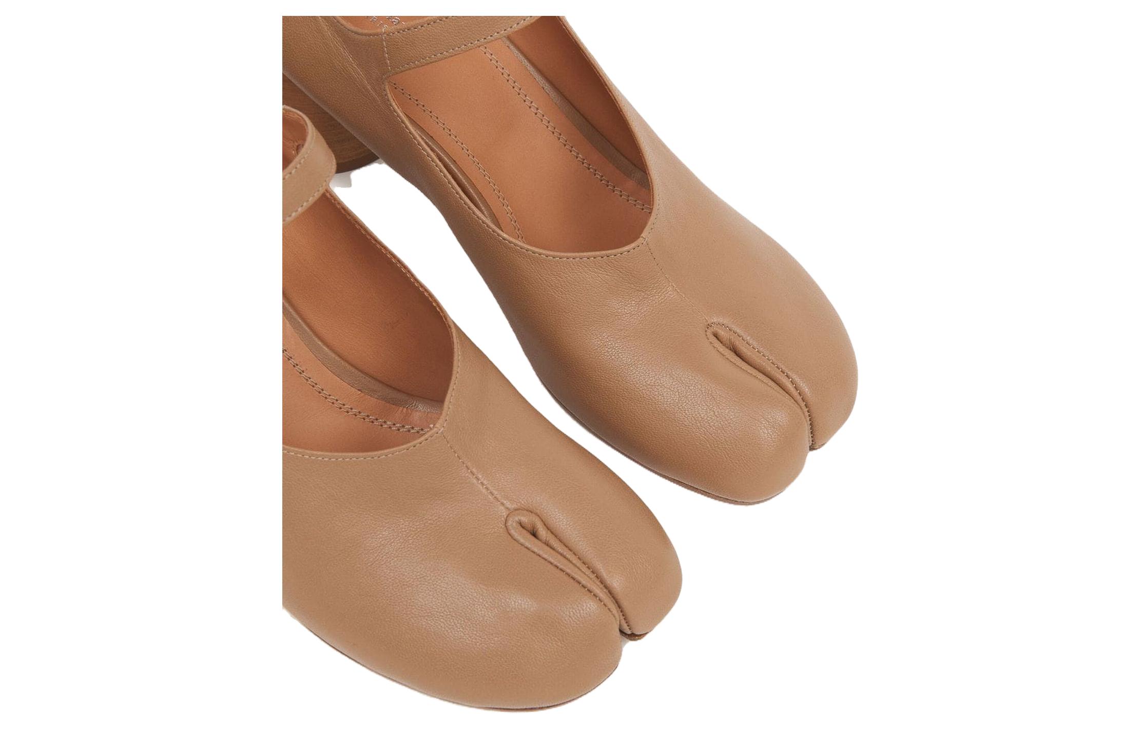 Shop (W) Maison Margiela Tabi Marrón 'Tacón Alto con Correa Frontal Ajustable' S58WL0217P3753T2172