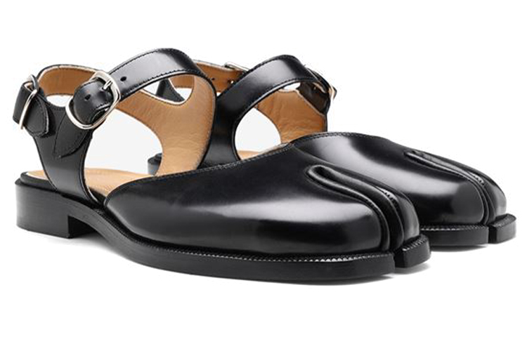 Shop (W) Sandal Kulit Maison Margiela Tabi dengan Gesper 'Hitam' S58WP0249-PS679-T8013