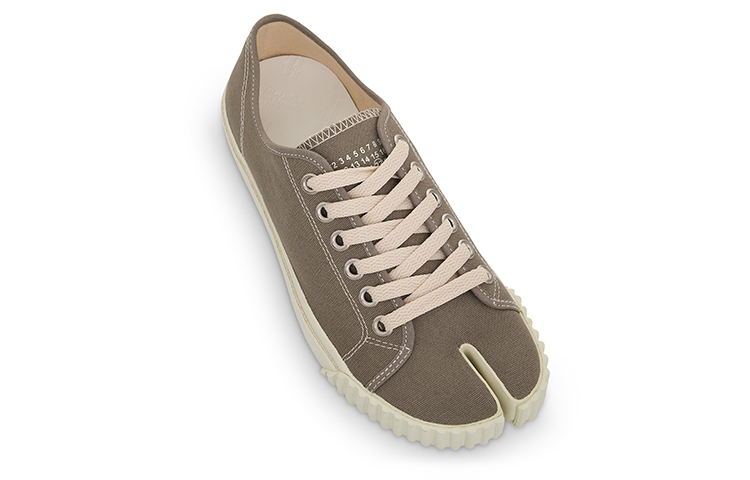 Lookbook (Women) Maison Margiela Tabi Canvas Low 'Grey' S38WS0185P4291H9396