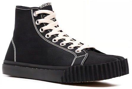 (W) Maison Margiela Tabi Alto 'Negro' S58WS0192-P4291-T8013 Lookbook (W) Maison Margiela Tabi Alto 'Negro' S58WS0192-P4291-T8013