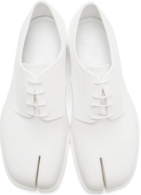 (W) Maison Margiela Tabi Sepatu Sneakers Bertali 'Putih' S58WQ0125P4365T1003 Lookbook (W) Maison Margiela Tabi Sepatu Sneakers Bertali 'Putih' S58WQ0125P4365T1003