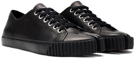 (W) Maison Margiela Tabi Kulit Rendah 'Hitam' S58WS0222-P4344-T8013 Lookbook (W) Maison Margiela Tabi Kulit Rendah 'Hitam' S58WS0222-P4344-T8013