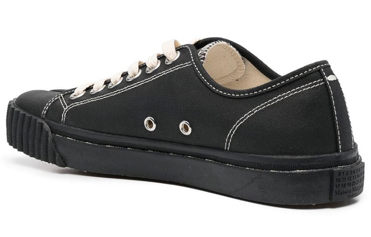 Lookbook (W) Maison Margiela Tabi Low ''Zwart'' S38WS0185-P4472-H1669