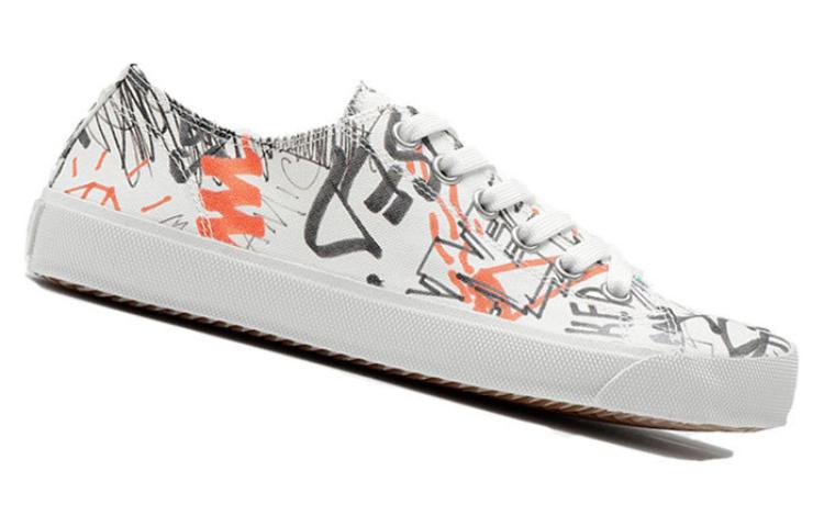 Lookbook Maison Margiela 梅森馬吉拉 Tabi 系帶 平跟 低幫 時尚板鞋 女款 白色