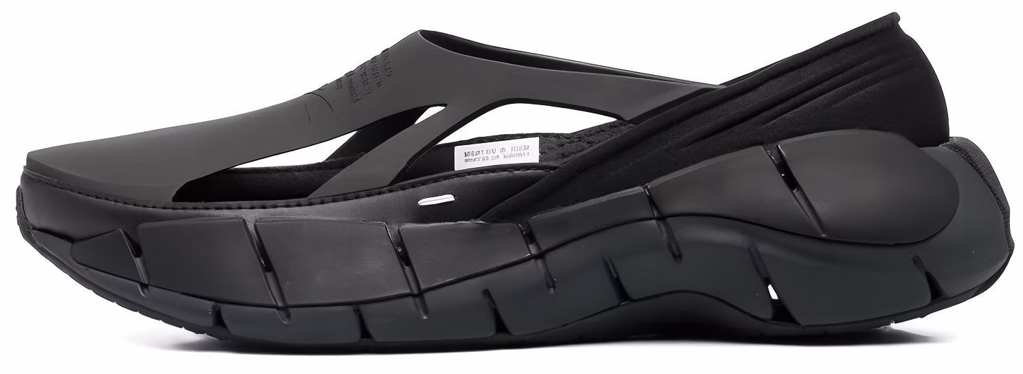 women-maison-margiela-x-reebok-classic-leather-tabi-black-s58-ws-0205-p4378-t8013