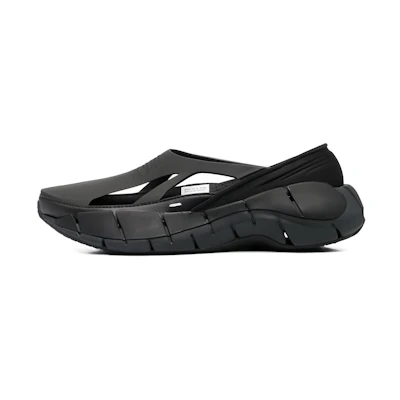 (W) Maison Margiela Reebok Classic Leather Tabi 'Black'