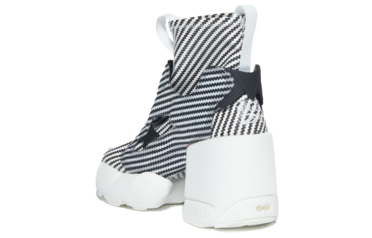 Shop (W) Maison Margiela x Reebok Instapump Fury Hi 'Hitam Putih Garis' S58WU0369P4090H8657