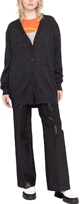 (W) Cárdigan de punto gris Maison Margiela x SS22 con botones y cuello en V. S51HA1192S18021855M Lookbook (W) Cárdigan de punto gris Maison Margiela x SS22 con botones y cuello en V. S51HA1192S18021855M