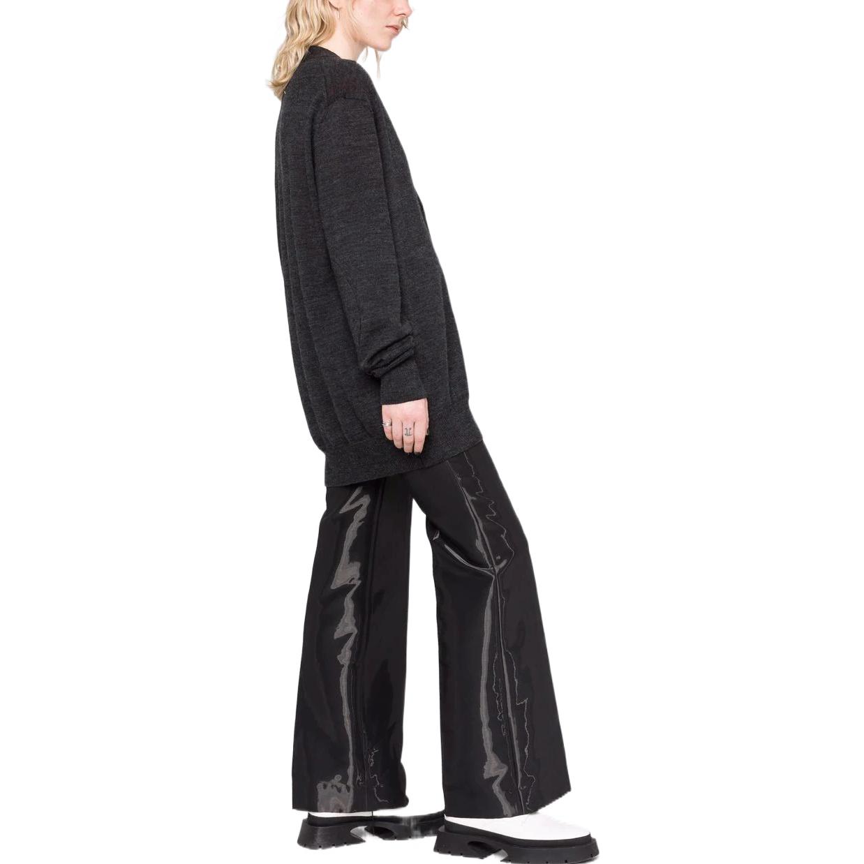 Purchase (W) Cárdigan de punto gris Maison Margiela x SS22 con botones y cuello en V. S51HA1192S18021855M