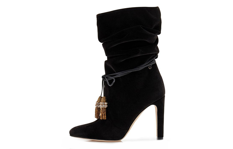 (W) Manolo Blahnik Ankle Boot 'Black Velvet'