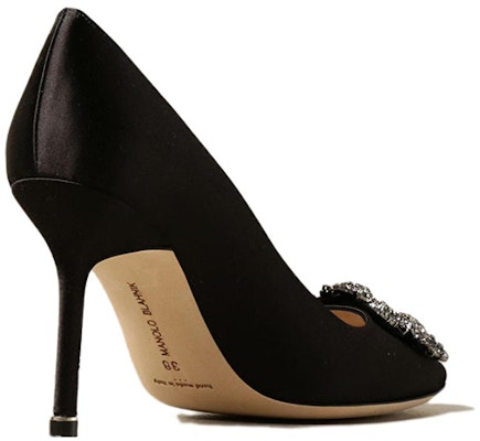 (W) Manolo Blahnik Hangisi 'Jewel Buckle Satin Hitam' 9XX-0663-0040 Lookbook (W) Manolo Blahnik Hangisi 'Jewel Buckle Satin Hitam' 9XX-0663-0040