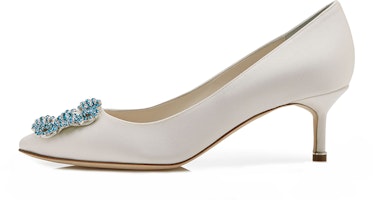 (Women) Manolo Blahnik Hangisi 'Bridal White Crystal Buckle' 9XX-0001-0002 (Women) Manolo Blahnik Hangisi 'Bridal White Crystal Buckle' 9XX-0001-0002