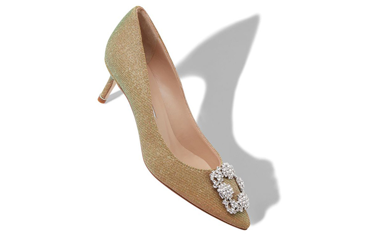 Lookbook (W) 마놀로 블라닉 항기시 골드 크리스탈 버클 (Manollo Beullaenik Hangisi Goldeu Keuriseutal Beokeul) 9XX-0598-0013