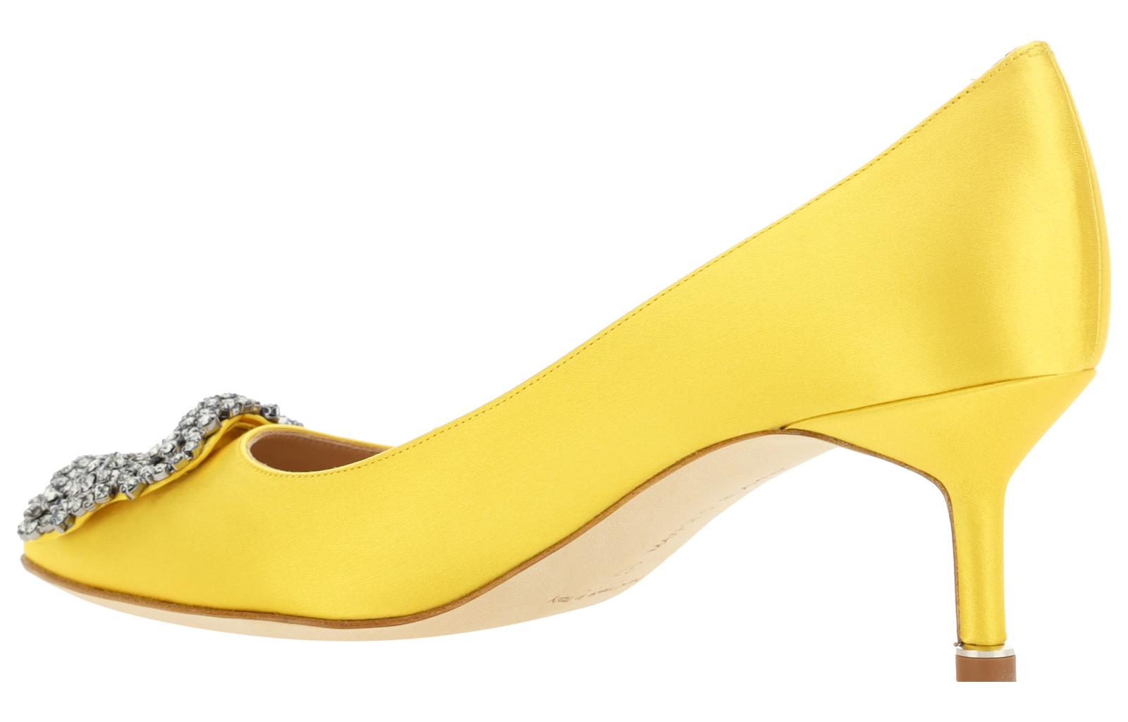 Shop (W) Manolo Blahnik Hangisi 'Satin Kuning' 9XX-0661-7307